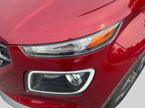 Certified 2024 Hyundai Venue Limited FWD image 8