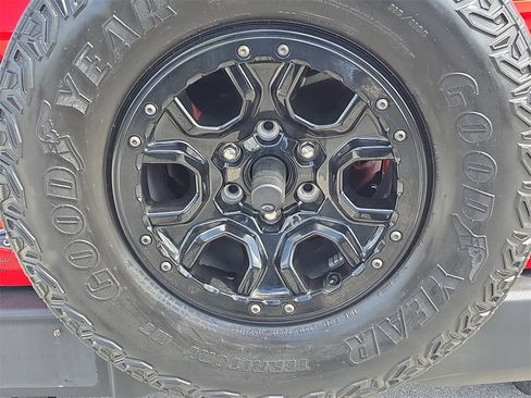 Used 2022 Ford Bronco Wildtrak image 6