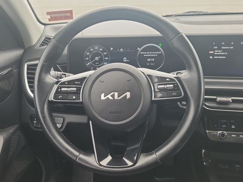 Used 2024 Kia Seltos S AWD/4WD image 21