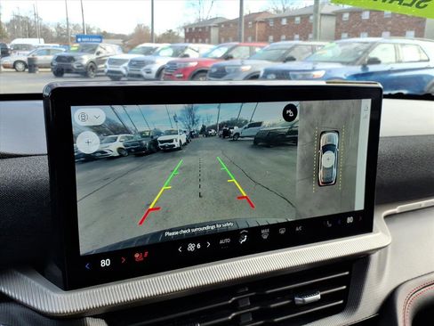 Used 2025 Ford Explorer ST-Line w/ ST-Line Street Pack image 22