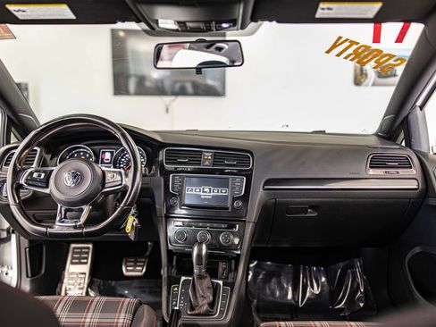 Used 2017 Volkswagen GTI S FWD image 33