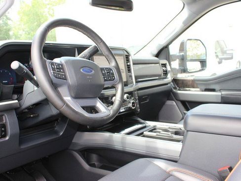 Used 2025 Ford F350 Lariat w/ Lariat Ultimate Package AWD/4WD image 16