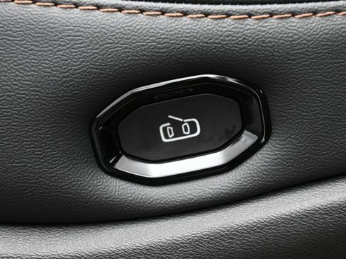 New 2026 Jeep Cherokee Limited AWD/4WD image 21