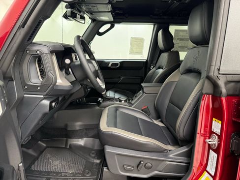 New 2026 Ford Bronco Outer Banks AWD/4WD image 12