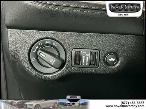 Used 2022 Dodge Challenger R/T Scat Pack w/ Plus Package RWD image 20