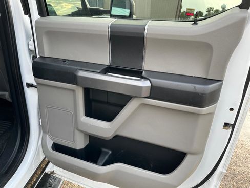 Used 2020 Ford F550 4x4 Crew Cab Super Duty image 23