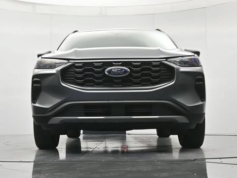 Certified 2025 Ford Escape ST-Line AWD/4WD image 37