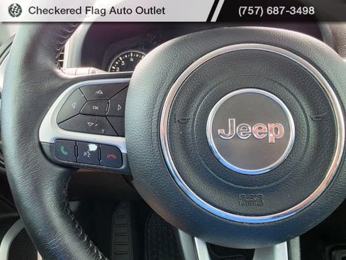 Used 2021 Jeep Renegade Latitude w/ Luxury Group I FWD image 25
