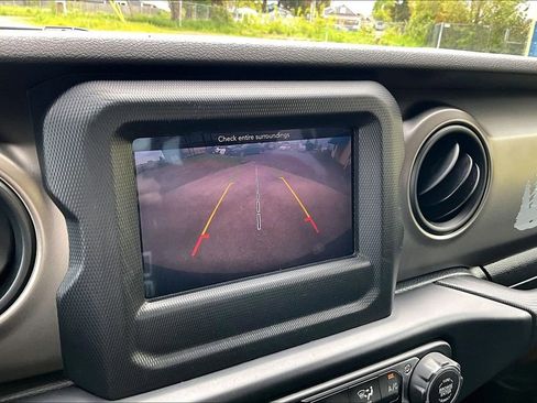 Used 2019 Jeep Wrangler Unlimited Sport S image 29