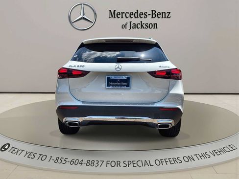 Used 2026 Mercedes-Benz GLA 250 4MATIC image 7