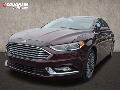 Used 2017 Ford Fusion SE w/ Fusion SE Technology Package image 3