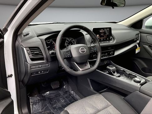 New 2026 Nissan Rogue SV FWD image 7