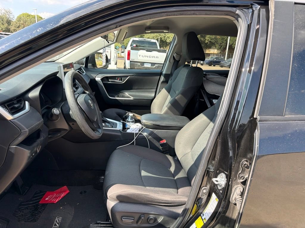 Used 2023 Toyota RAV4 XLE FWD image 8