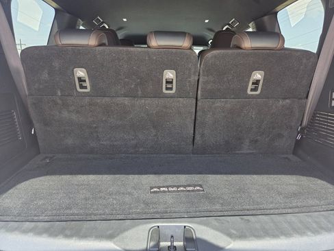 Used 2025 Nissan Armada SL w/ Captain's Chari Seat Package RWD image 28