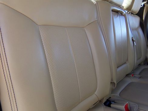 Used 2011 Ford F150 Lariat w/ Lariat Chrome Pkg image 49