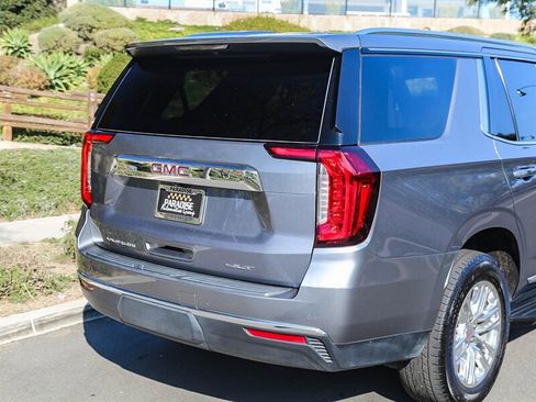 Used 2022 GMC Yukon SLT w/ SLT Premium Package image 14