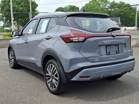 Used 2024 Nissan Kicks SV FWD image 4