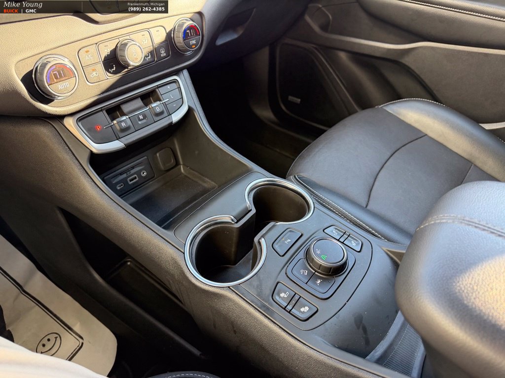 Used 2024 GMC Terrain SLT w/ Infotainment Package II FWD image 34