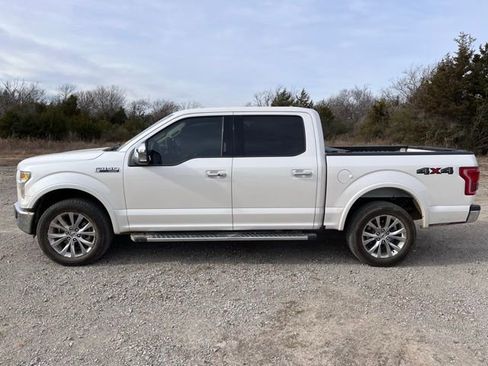 Used 2016 Ford F150 Lariat image 2