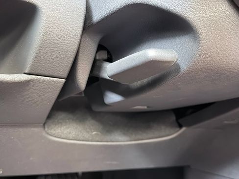 Used 2023 Nissan Kicks SV FWD image 39