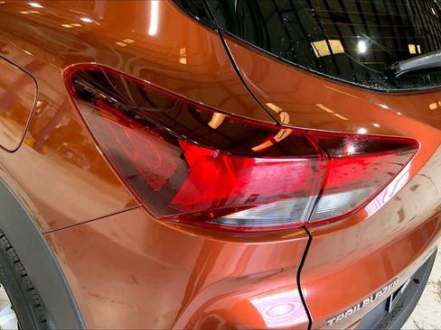 Used 2021 Chevrolet TrailBlazer LS image 29