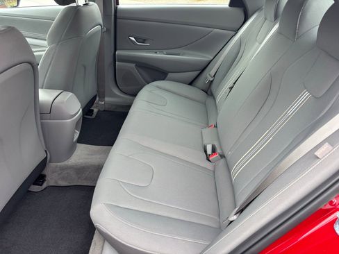 Certified 2025 Hyundai Elantra Sport FWD image 15