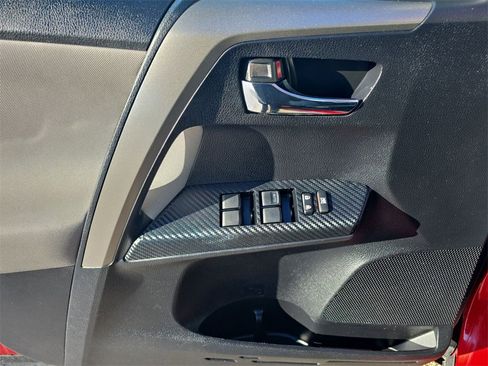 Used 2015 Toyota RAV4 XLE image 23