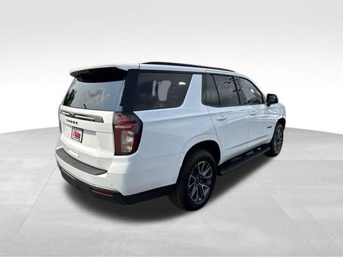 Used 2022 Chevrolet Tahoe Z71 w/ Luxury Package AWD/4WD image 4