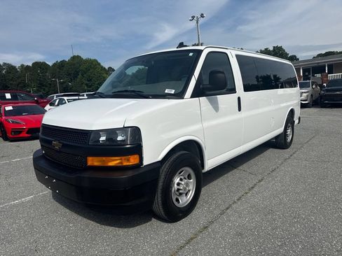 Used 2025 Chevrolet Express 3500 LS RWD image 1