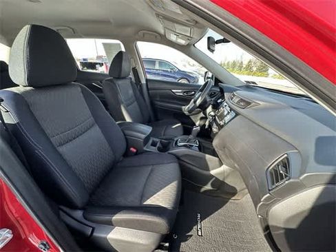 Used 2017 Nissan Rogue S image 19