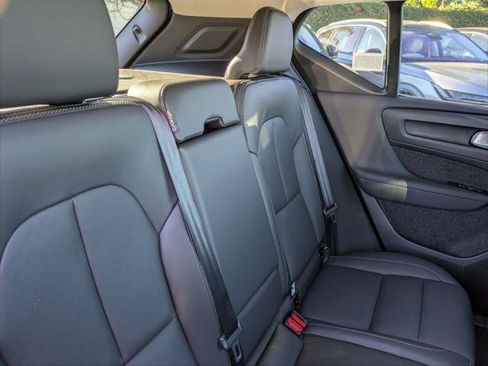 Used 2025 Volvo XC40 B5 Core w/ Protection Package Premier image 25