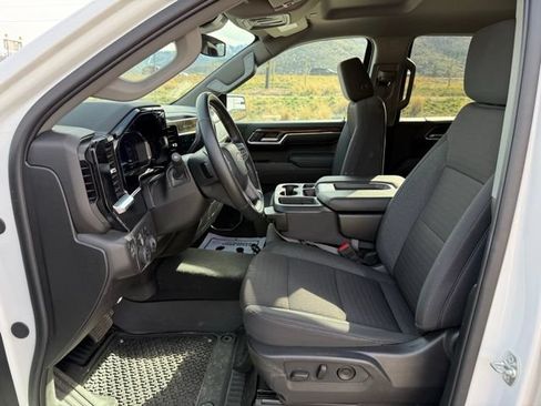 Used 2025 Chevrolet Silverado 1500 LT w/ Protection Package AWD/4WD image 14