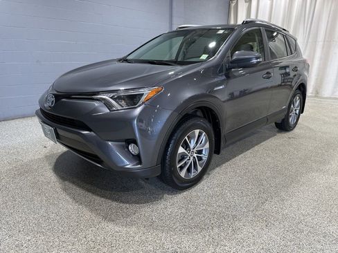 Used 2016 Toyota RAV4 XLE image 4