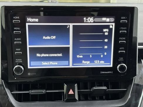 Used 2021 Toyota Corolla LE w/ LE Convenience Package FWD image 16