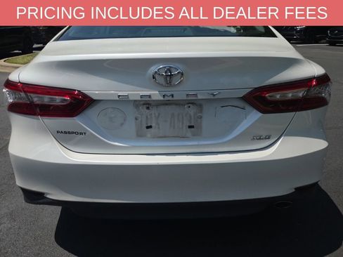Used 2020 Toyota Camry XLE FWD image 8