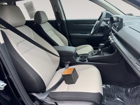 Used 2023 Honda CR-V EX image 15