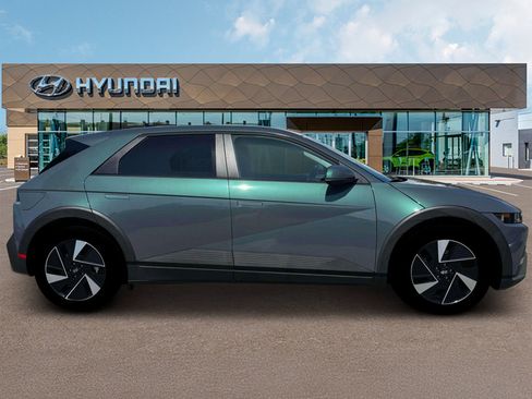 New 2026 Hyundai Ioniq 5 SE RWD image 9