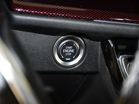 Used 2025 Chevrolet Traverse Z71 image 25