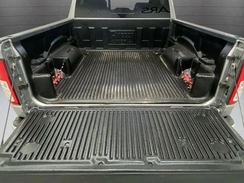 Used 2019 RAM 1500 Big Horn RWD image 12