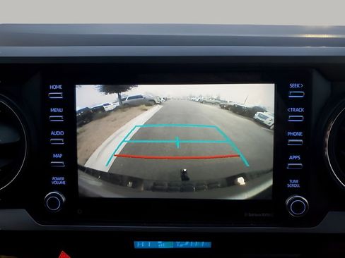 Used 2021 Toyota Tacoma TRD Sport w/ Technology Package image 43