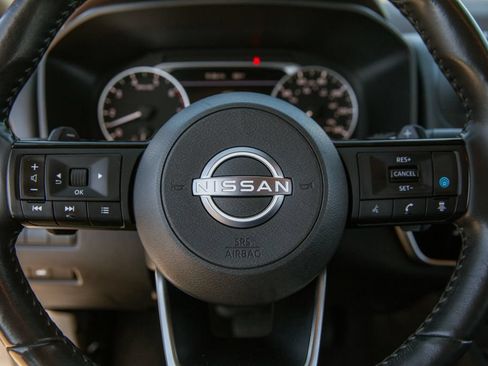 Used 2022 Nissan Rogue SV w/ SV Premium Package AWD/4WD image 17