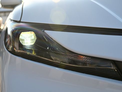 Used 2025 Toyota Camry SE AWD (Natl) image 48