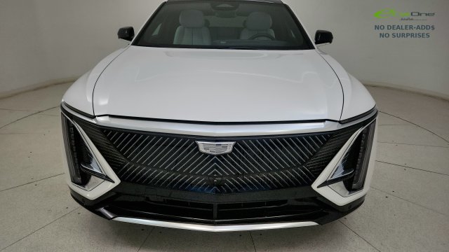 Used 2025 Cadillac Lyriq Luxury w/ LPO, Floor Liner Package RWD image 25