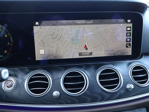 Used 2022 Mercedes-Benz E 450 4MATIC Sedan image 37