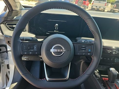 New 2025 Nissan Kicks SR FWD image 21