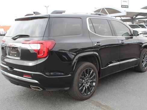 Used 2023 GMC Acadia Denali w/ Black Diamond Edition image 3