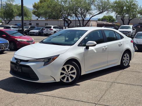 Used 2024 Toyota Corolla LE FWD image 1