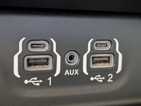 Used 2020 RAM 1500 Big Horn AWD/4WD image 30