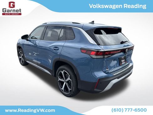 New 2025 Volkswagen Tiguan SE image 3