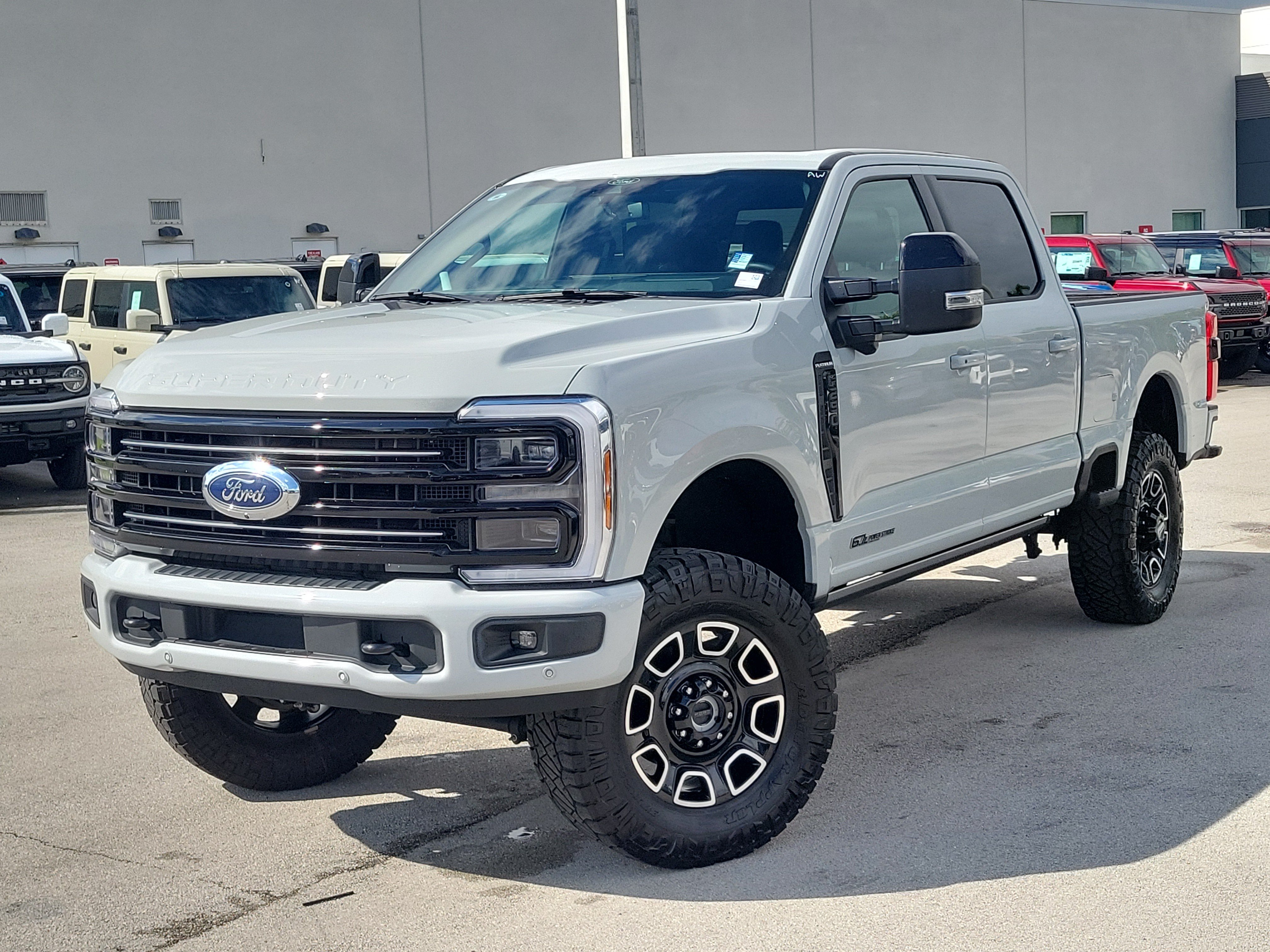 Used 2025 Ford F250 Platinum w/ FX4 Off-Road Package AWD/4WD 360° Tour